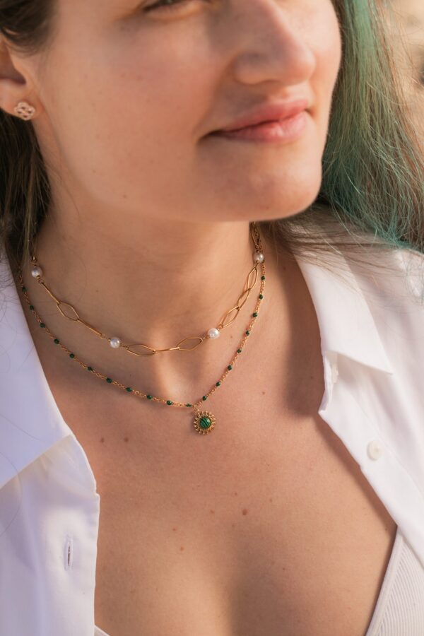 stikliniai perlai malachitas