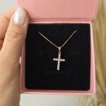 grandinele su kryzeliu