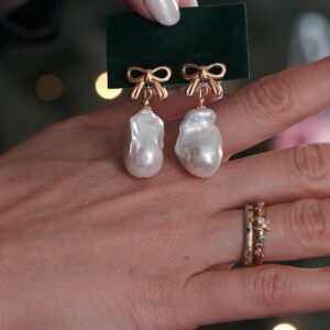 barokiniu perlu auskarai